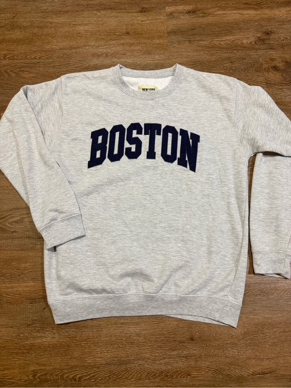 New York Popular Boston Crewneck Sweatshirt Women’s Large Gray Fleece Pullover